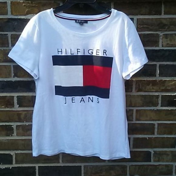 Tommy Hilfiger Tops - NWOT Tommy Hilfiger T-shirt